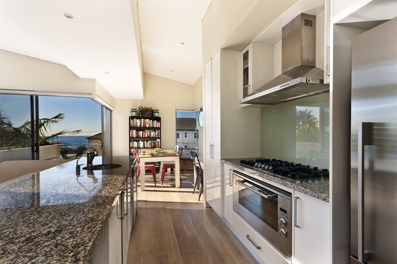 cocina moderna en una casa acogedora de puebla